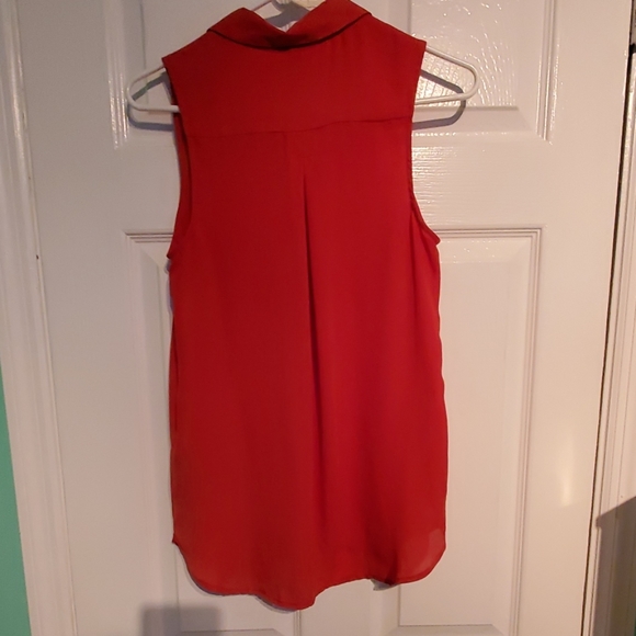 Divided Blouse - Picture 2 of 4